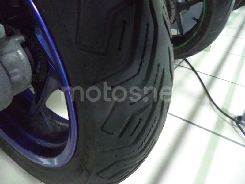 Yamaha XMAX 300 - Vista 8
