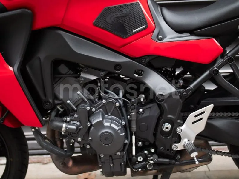 Yamaha Tracer 9 - Vista 17