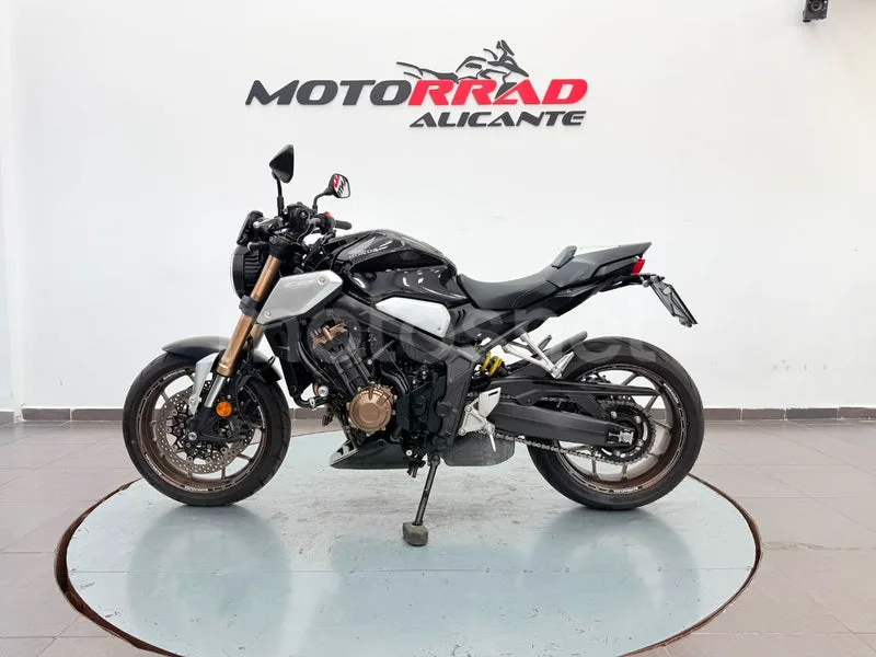 Honda CB650R 6490 € 2019 Alicante - 2