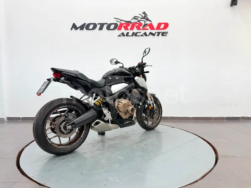 Honda CB650R - Vista 3