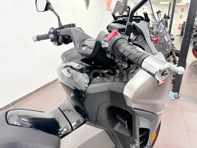 Honda Integra 750 S - Vista 17