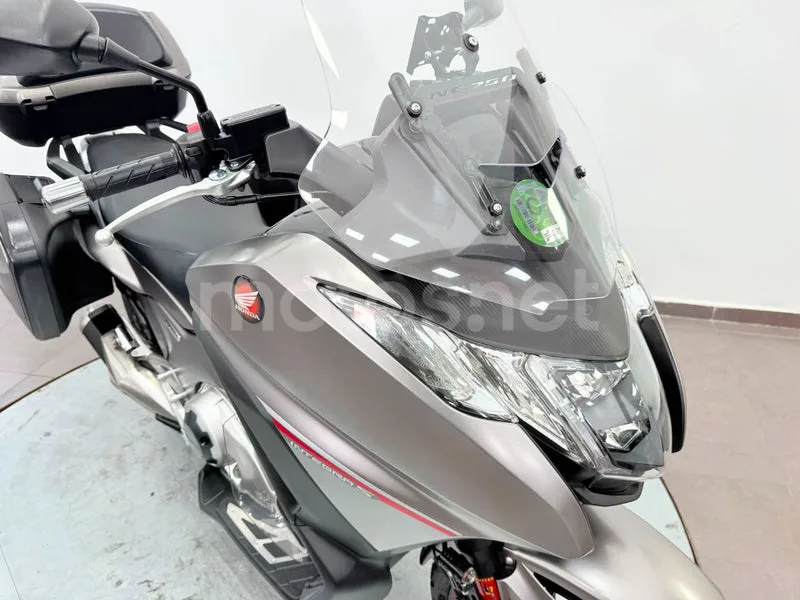 Honda Integra 750 S - Vista 10