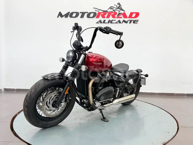Triumph Bonneville Bobber - Vista 6