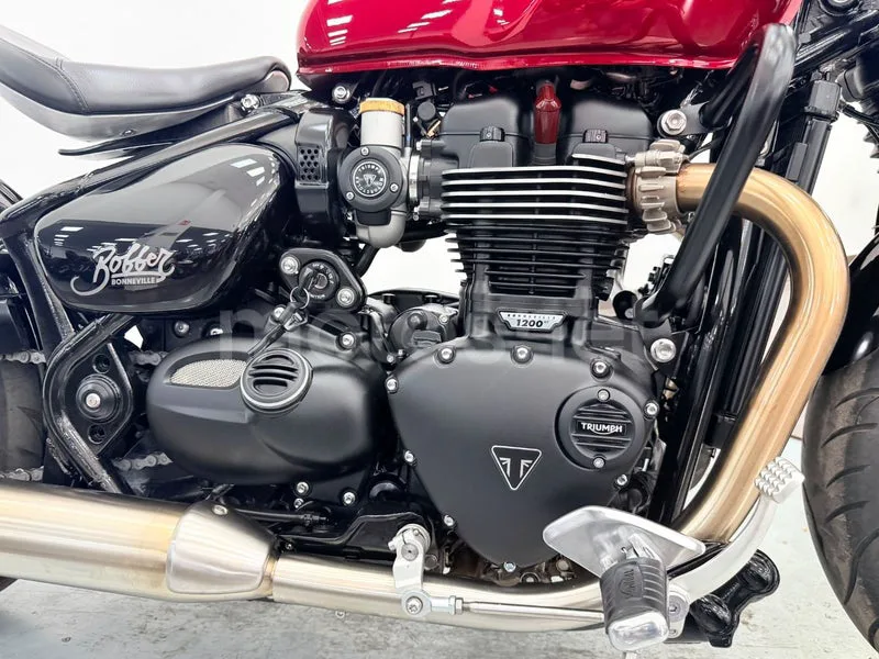 Triumph Bonneville Bobber - Vista 10