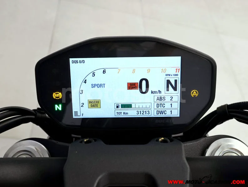 Ducati Monster 1200 - Vista 6