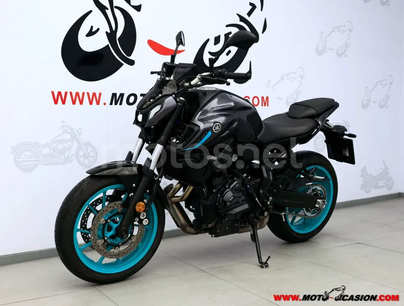 Yamaha MT-07 - Vista 8