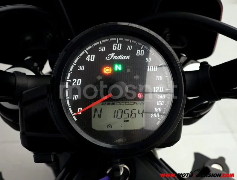 Indian FTR 1200 - Vista 6