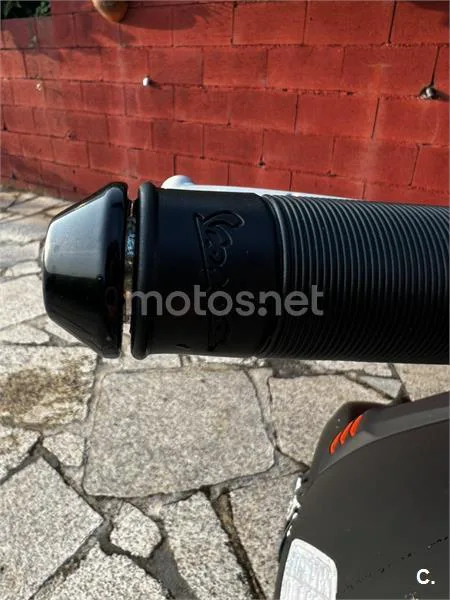 Vespa GTS 125 - Vista 10