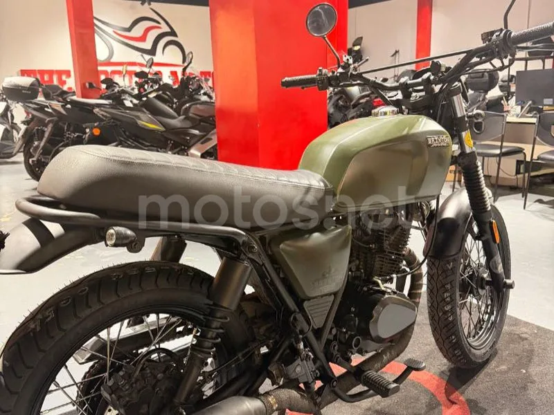 Brixton BX 125 X - Vista 4
