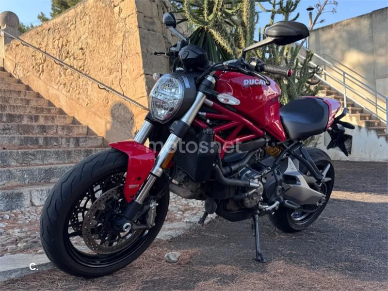 Ducati Monster 821 - Vista 12