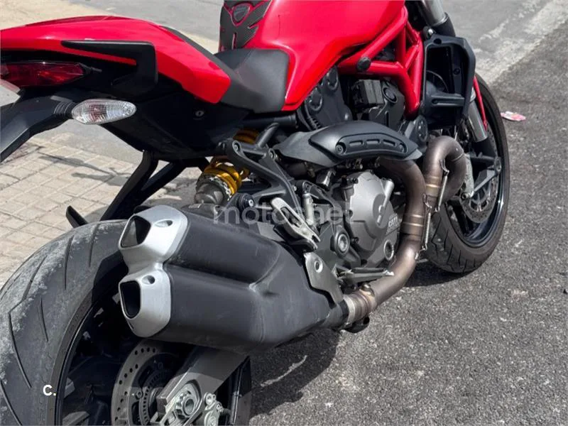 Ducati Monster 821 - Vista 13