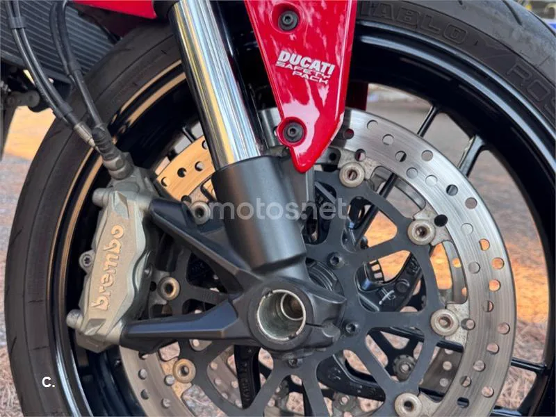 Ducati Monster 821 - Vista 3
