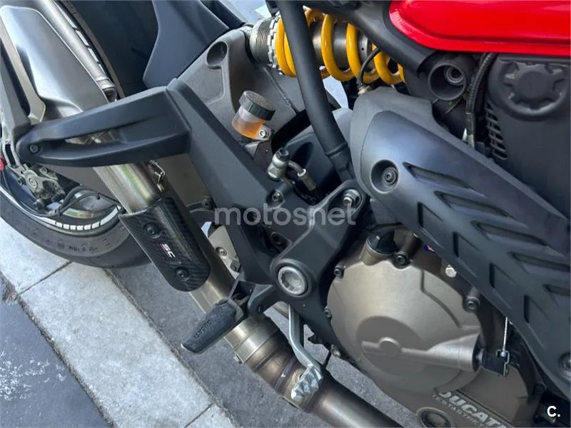 Ducati Monster 821 - Vista 10