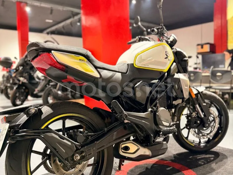 CFMOTO 300CL-X - Vista 5