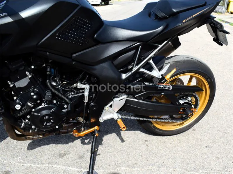 Honda CB1000 Hornet - Vista 12