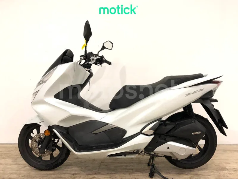 Honda PCX125 - Vista 6