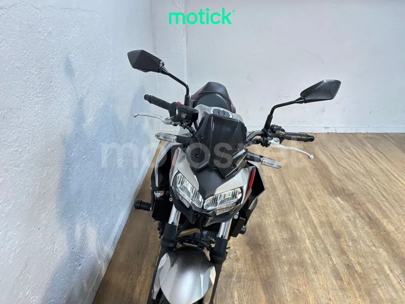 Kawasaki Z650 - Vista 9