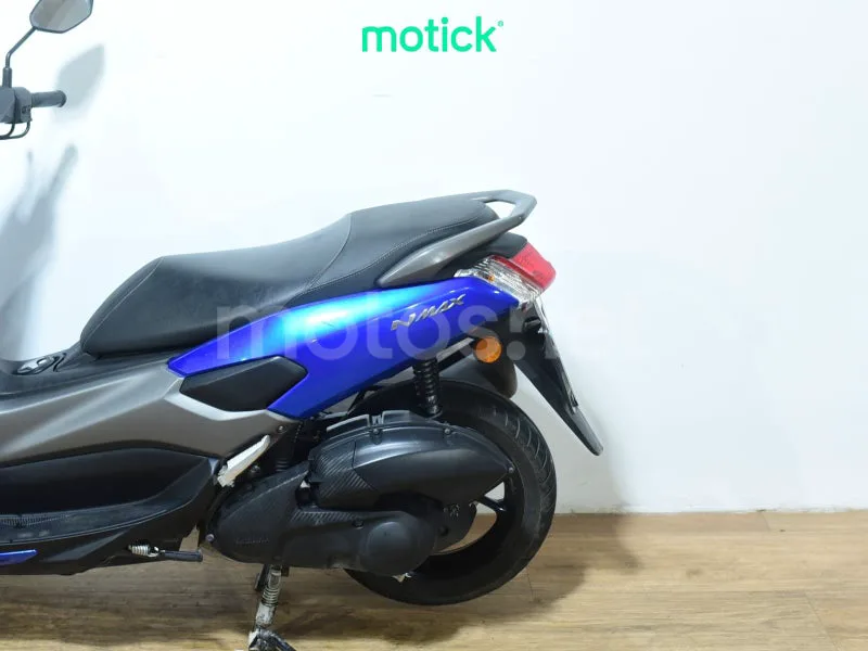 Yamaha NMAX - Vista 9
