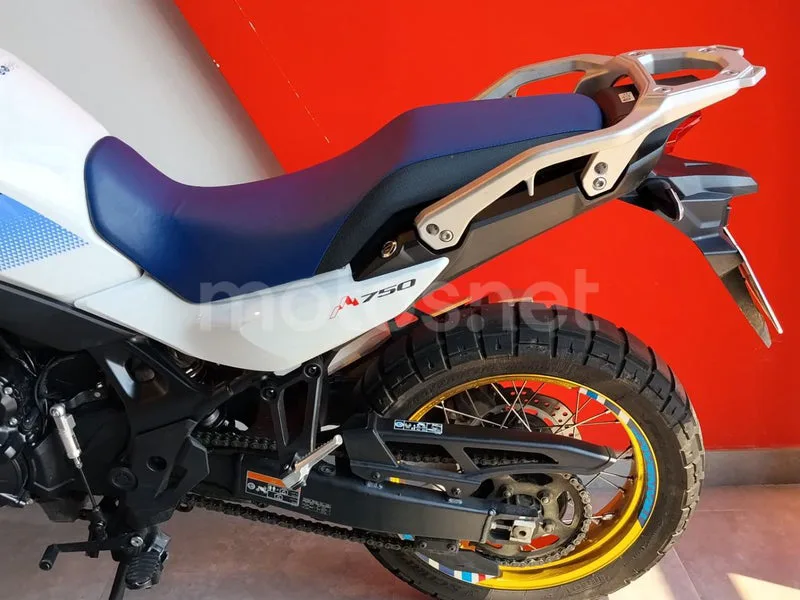 Honda XL750 Transalp - Vista 11