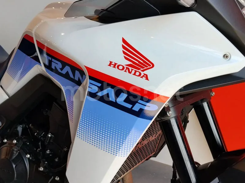 Honda XL750 Transalp - Vista 15