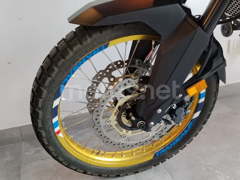 Honda XL750 Transalp - Vista 10