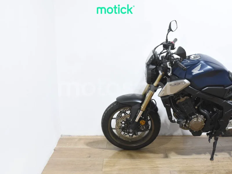 Honda CB650R - Vista 8