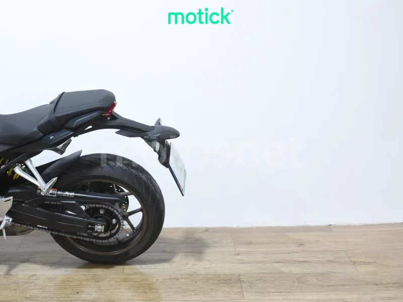 Honda CB650R - Vista 9