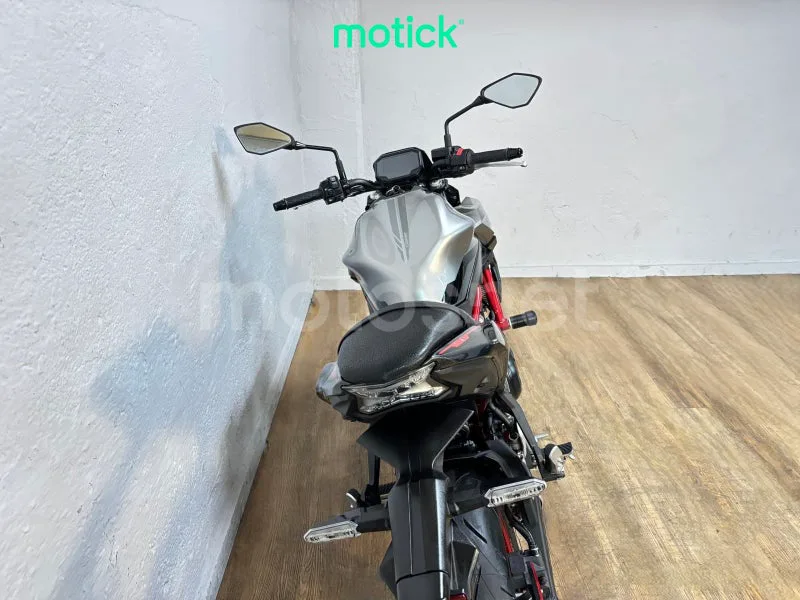 Kawasaki Z650 - Vista 5