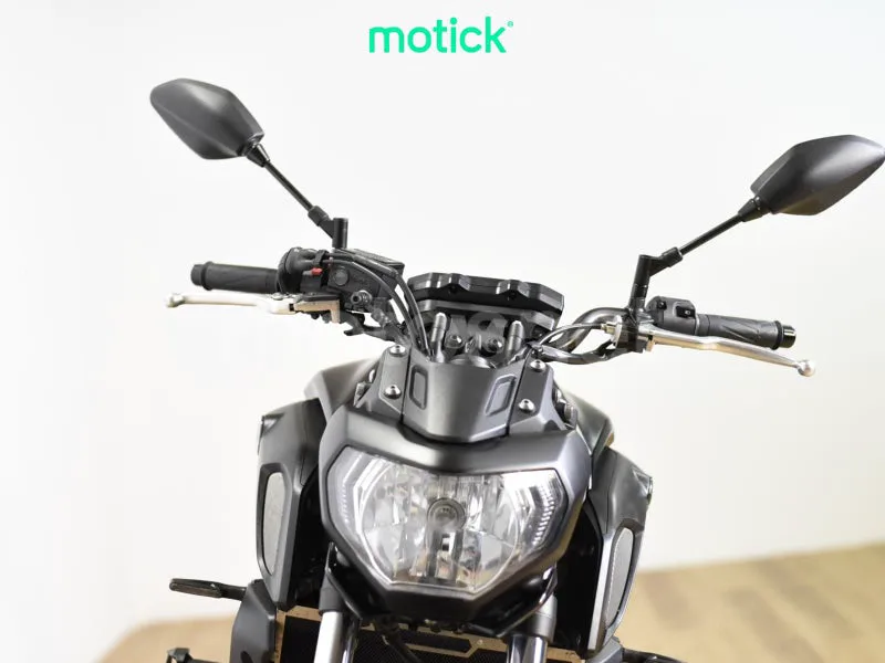 Yamaha MT-07 - Vista 8