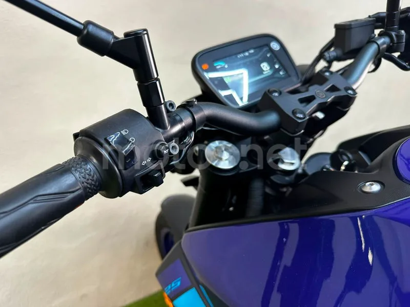 Yamaha MT-125 - Vista 12