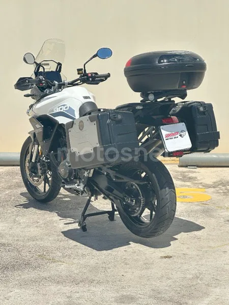Triumph Tiger 900 - Vista 3