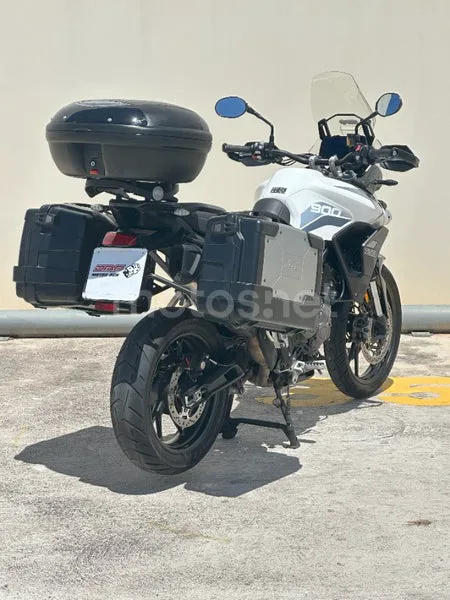 Triumph Tiger 900 - Vista 4