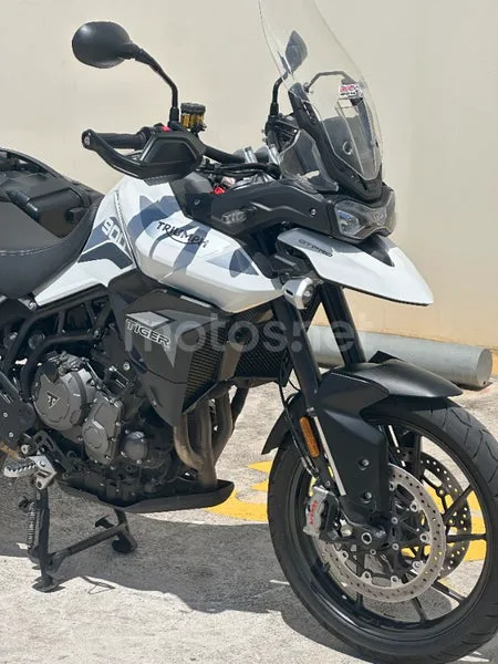 Triumph Tiger 900 - Vista 7