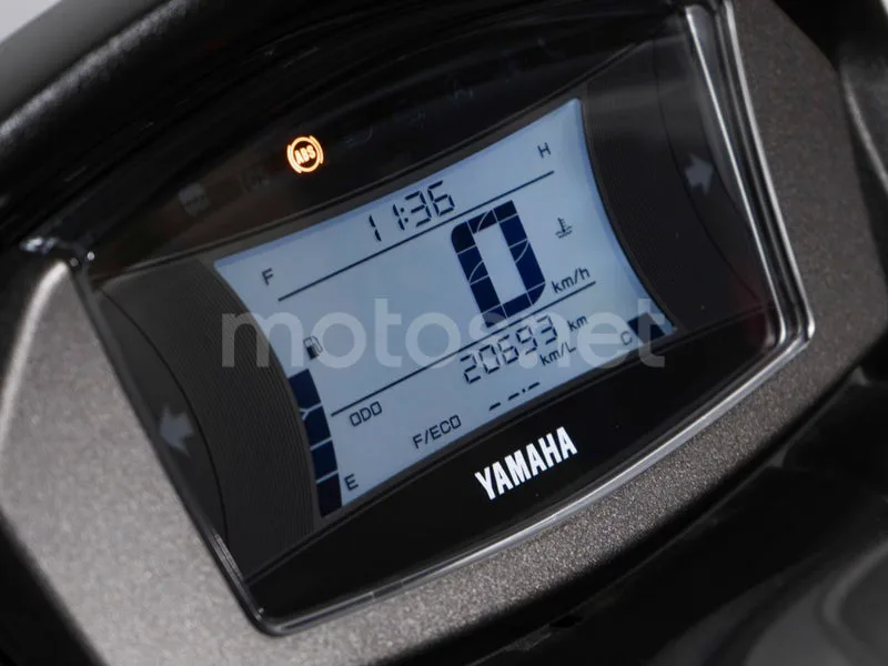 Yamaha NMAX - Vista 12