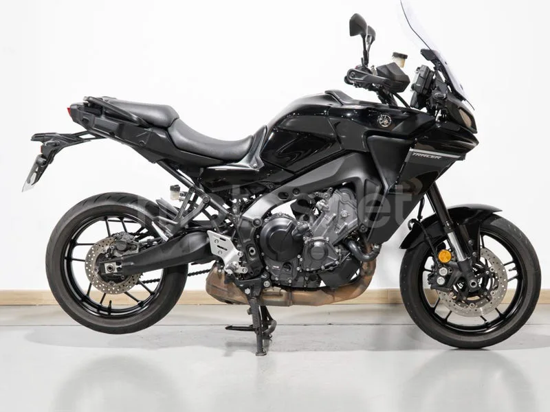 Yamaha Tracer 9 - Vista 18