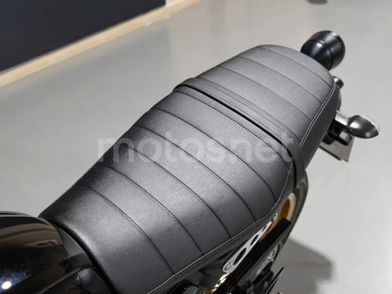 Yamaha XSR125 - Vista 12