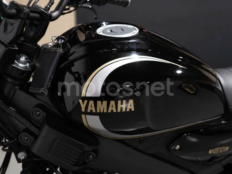 Yamaha XSR125 - Vista 13