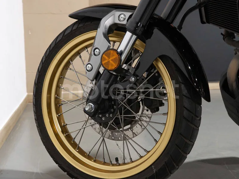 Yamaha XSR125 - Vista 14