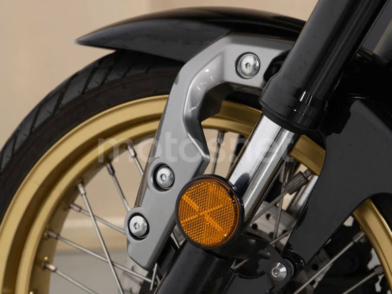 Yamaha XSR125 - Vista 15