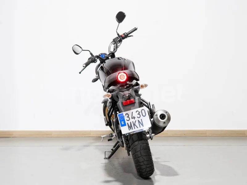 Yamaha XSR125 - Vista 5