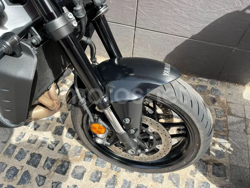 Yamaha MT-09 - Vista 5