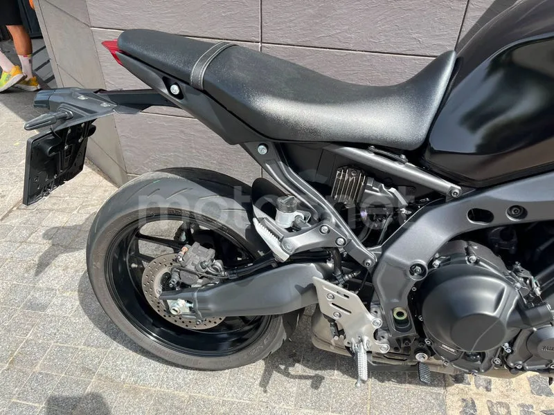 Yamaha MT-09 - Vista 6