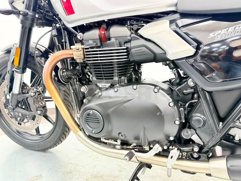 Triumph Speed Twin 900 - Vista 11