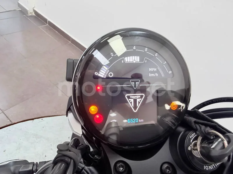 Triumph Speed Twin 900 - Vista 14