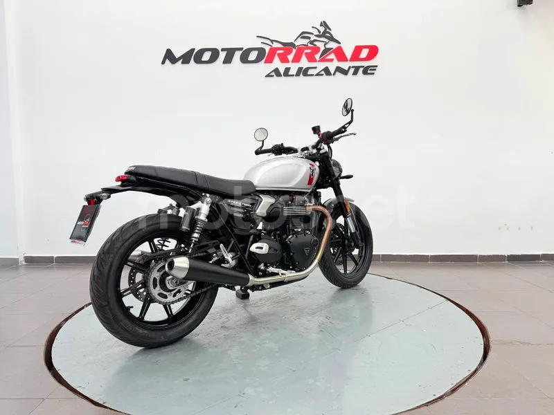 Triumph Speed Twin 900 - Vista 3