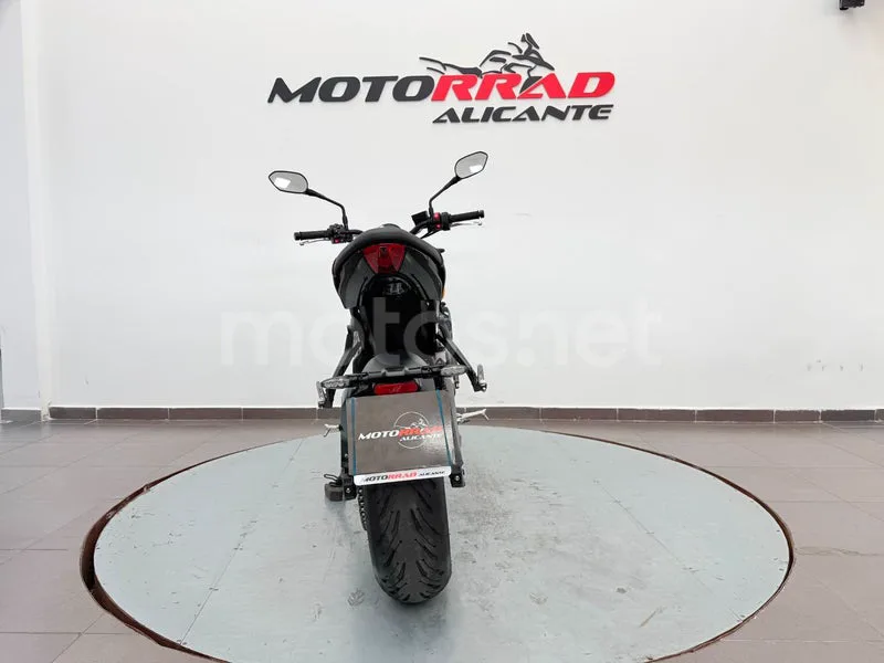 Triumph Trident 660 - Vista 4