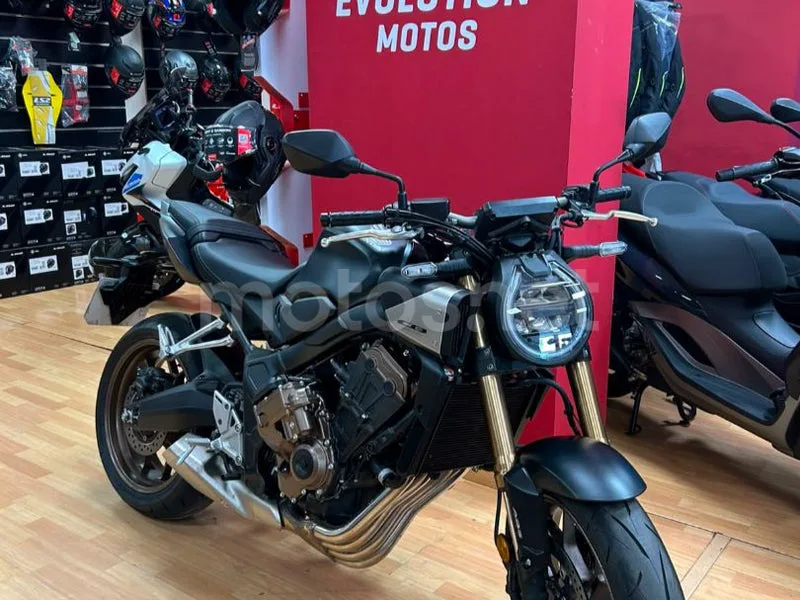 Honda CB650R 7990 € 2023 A Coruña - 1
