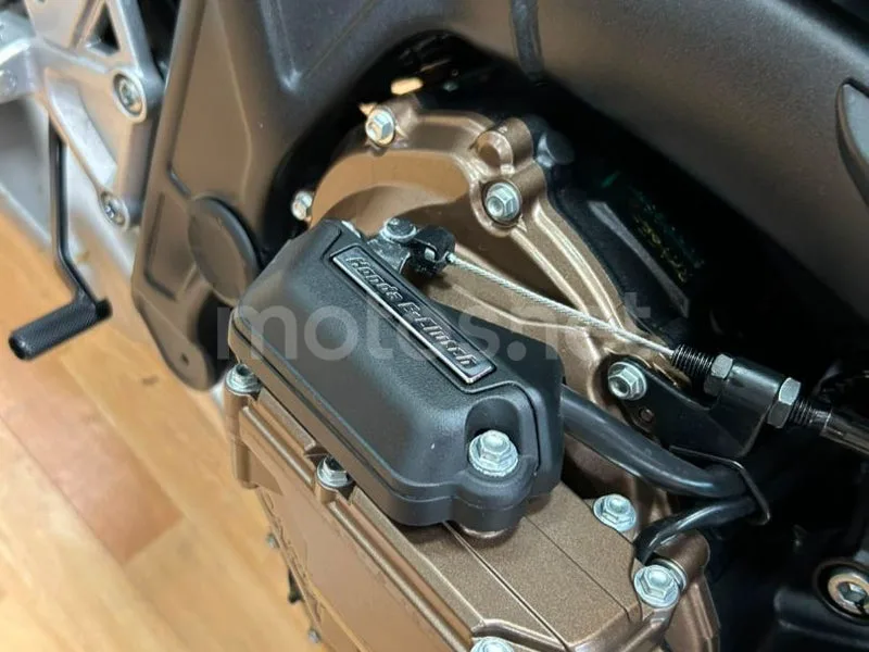 Honda CB650R - Vista 6