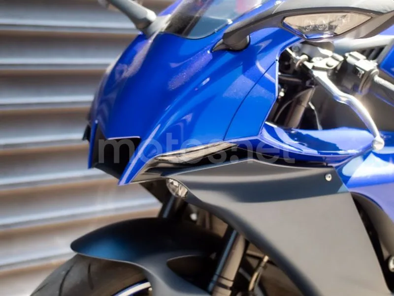 Yamaha YZF-R1 - Vista 14