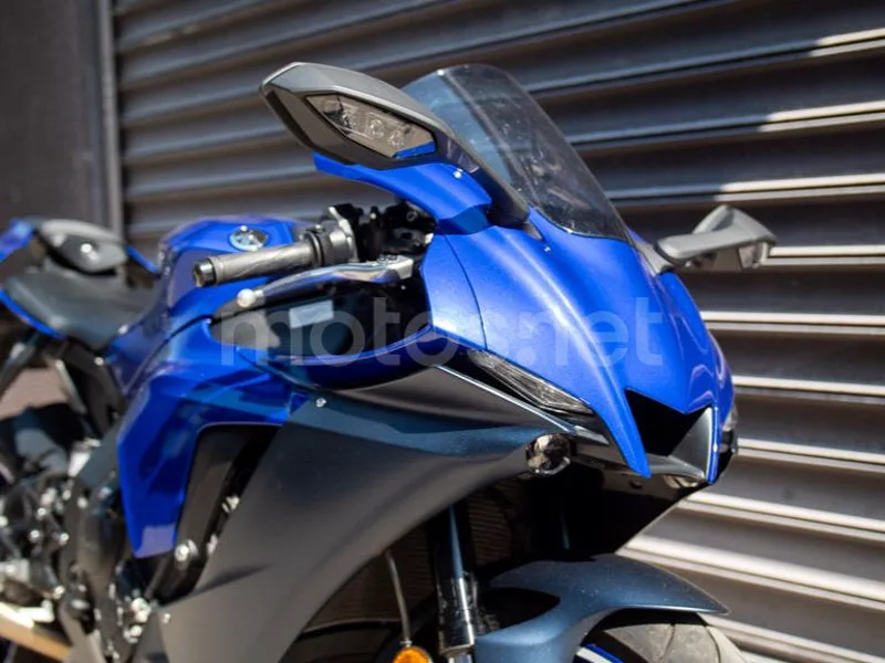 Yamaha YZF-R1 - Vista 4